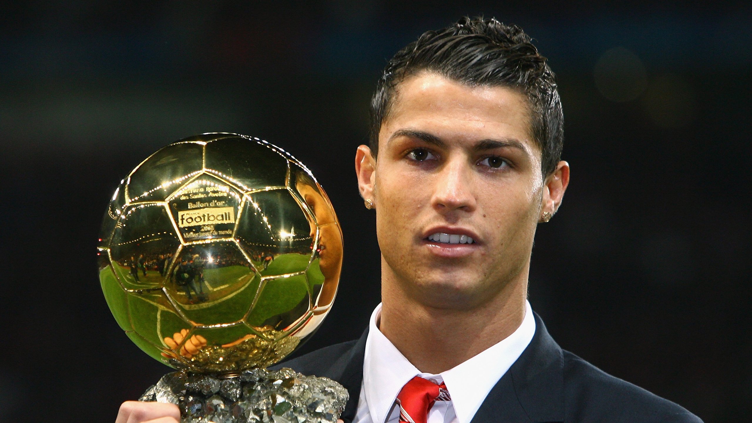 当梅西扛起全队,比利时对阵AC米兰,一场关于唯一性的证明