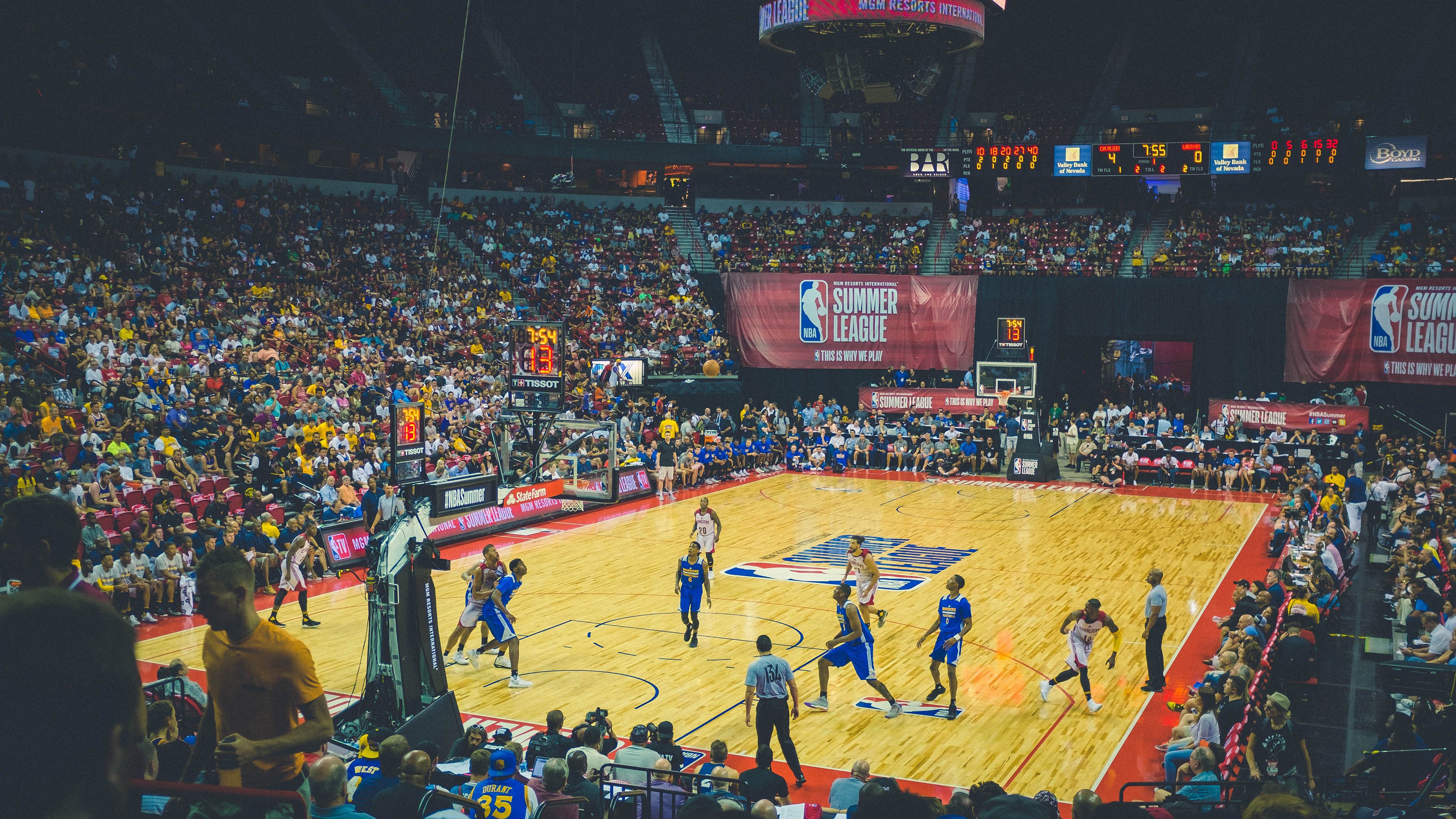 马克西化身防守铁闸,凯尔特人团队篮球轻取广厦