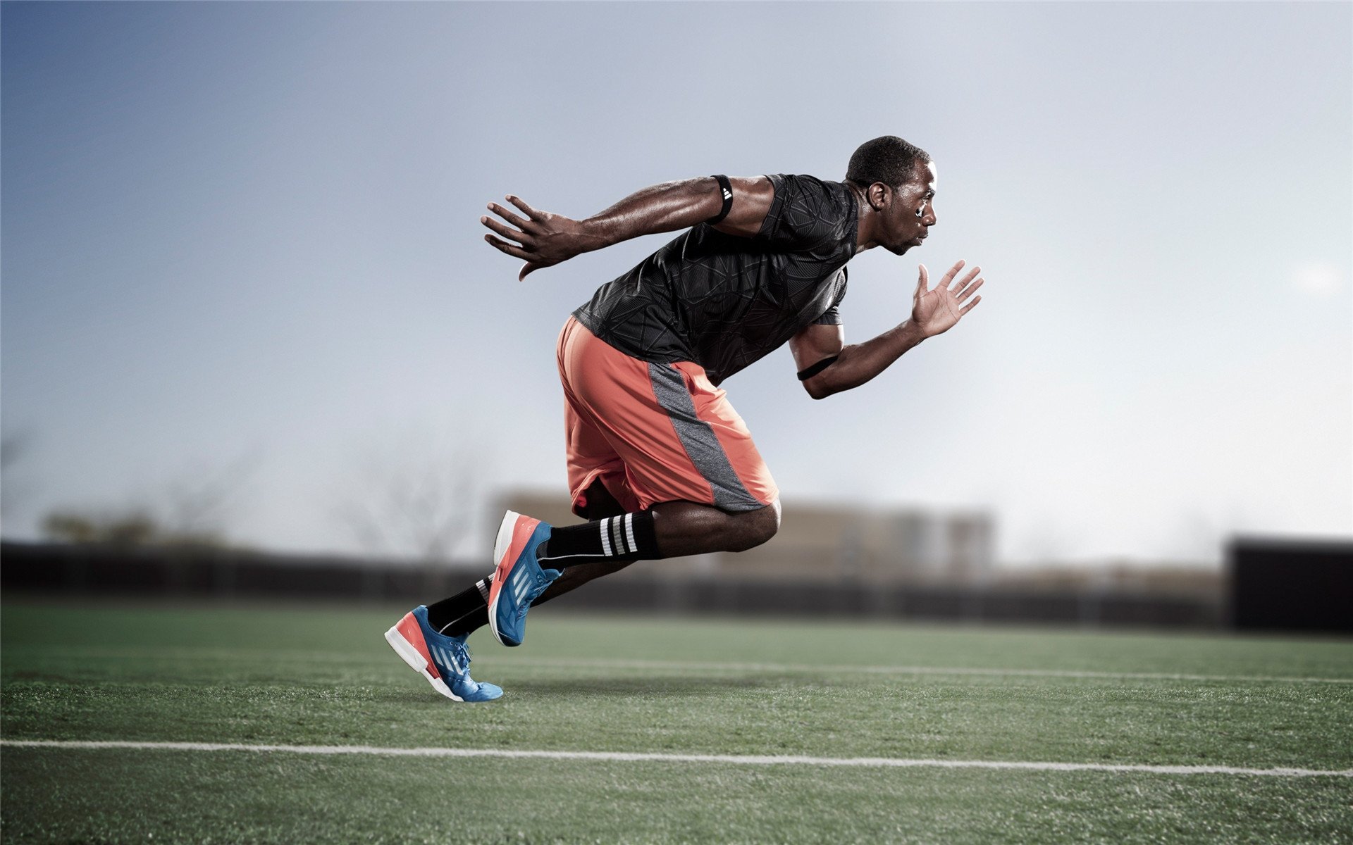 威廉姆斯险胜梅赛德斯，皮亚斯特里统治全场，一场定义F1新秩序的经典战役